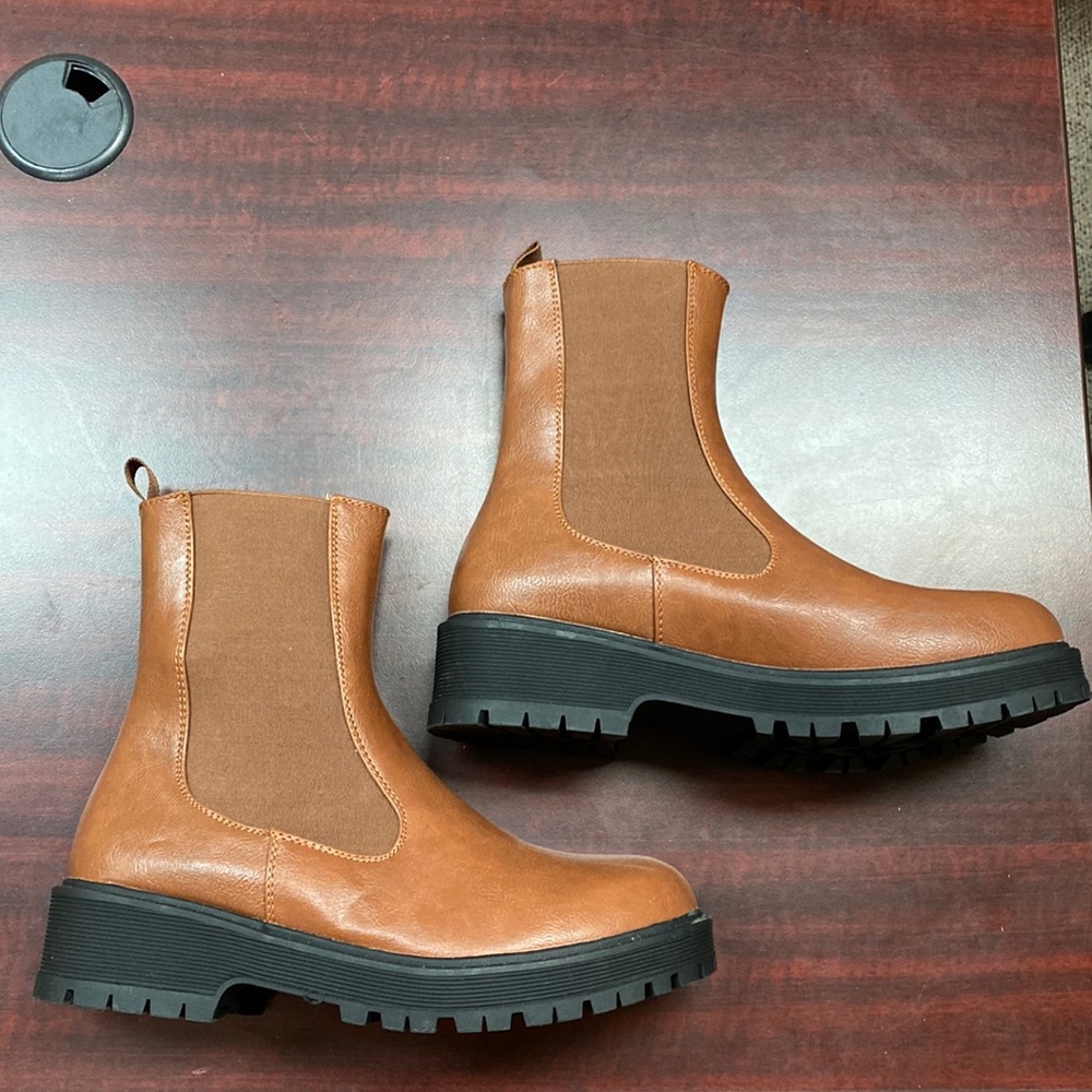 Cognac Boots